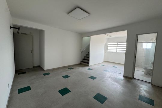 Sala de casa para alugar com 2 quartos, 140m² em Bussocaba, Osasco