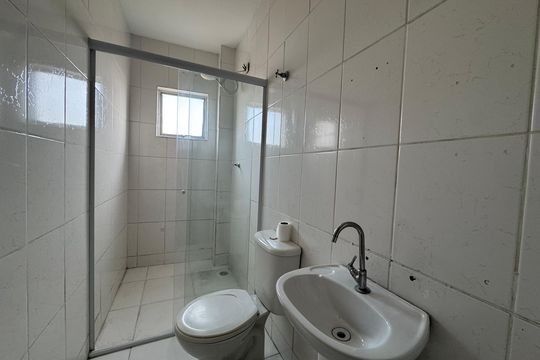 Banheiro de casa para alugar com 2 quartos, 140m² em Bussocaba, Osasco