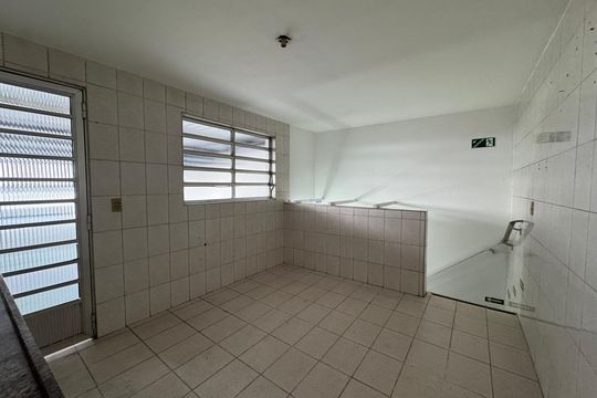 Cozinha de casa para alugar com 2 quartos, 140m² em Bussocaba, Osasco