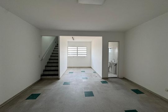Casa para alugar com 2 quartos, 140m² em Bussocaba, Osasco