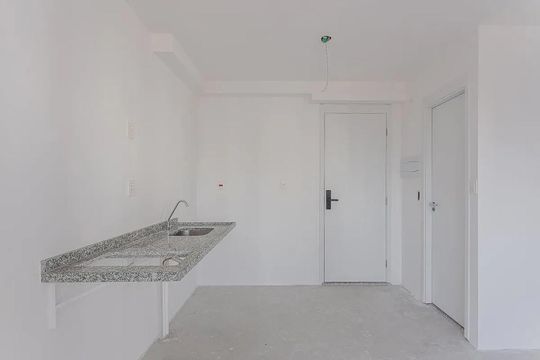 Cozinha de kitnet/studio à venda com 1 quarto, 33m² em Pinheiros, São Paulo