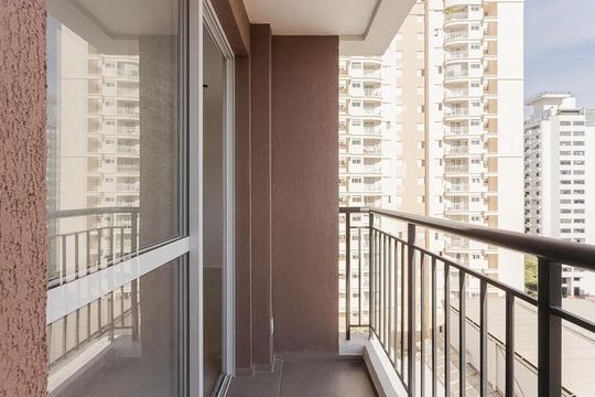 Varanda de kitnet/studio à venda com 1 quarto, 33m² em Pinheiros, São Paulo