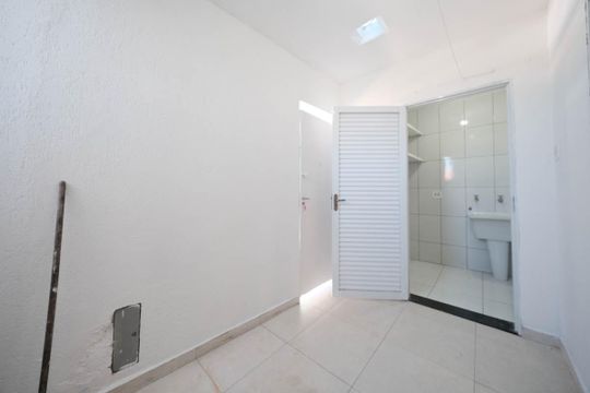 Área de Serviço de casa para alugar com 1 quarto, 70m² em Jardim Triana, São Paulo