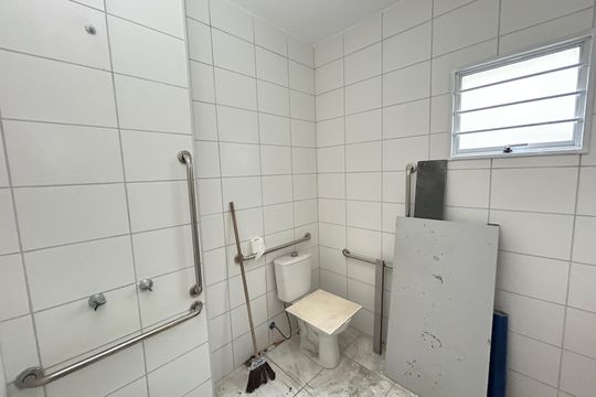 Banheiro de apartamento à venda com 1 quarto, 42m² em Bonsucesso, Rio de Janeiro