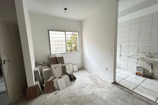 Sala de apartamento à venda com 1 quarto, 42m² em Bonsucesso, Rio de Janeiro
