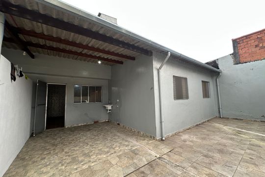 Quintal de casa para alugar com 2 quartos, 70m² em Jardim Iracema, Barueri