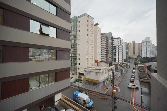 Vista do Quarto 1 de apartamento para alugar com 3 quartos, 82m² em Centro, Florianópolis