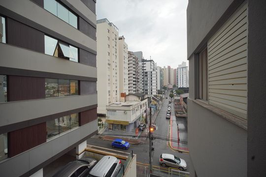 Vista da Varanda de apartamento para alugar com 3 quartos, 82m² em Centro, Florianópolis
