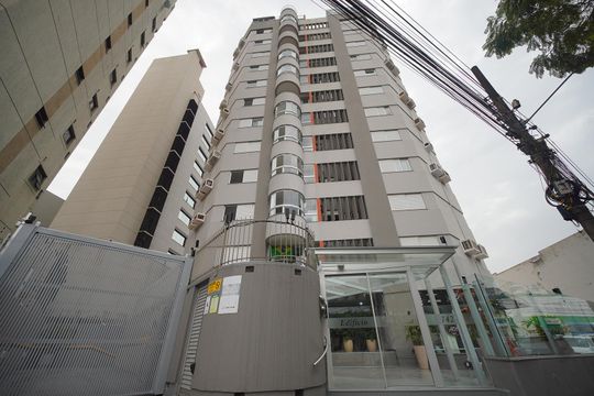 Fachada de apartamento para alugar com 3 quartos, 82m² em Centro, Florianópolis