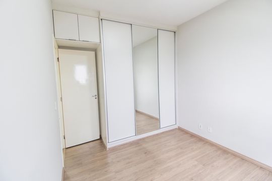 Suíte de apartamento à venda com 2 quartos, 69m² em Vila Iracema, Barueri