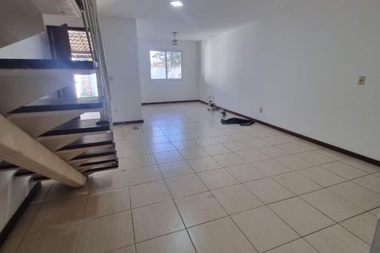 Sala de casa à venda com 3 quartos, 143m² em Itaipu, Niterói