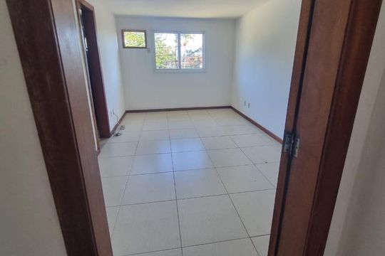 Quarto de casa à venda com 3 quartos, 143m² em Itaipu, Niterói