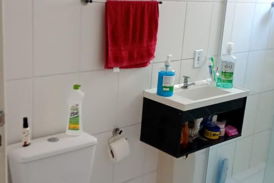 Banheiro de apartamento à venda com 2 quartos, 44m² em Jardim Vergueiro, São Paulo