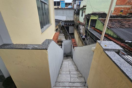 Acesso de apartamento para alugar com 1 quarto, 50m² em Centro, Nilópolis
