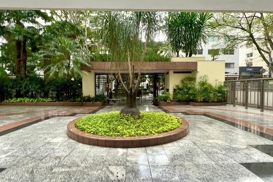 Entrada de apartamento à venda com 3 quartos, 355m² em Cerqueira César, São Paulo