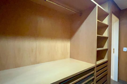 Closet da suíte de apartamento à venda com 3 quartos, 355m² em Cerqueira César, São Paulo