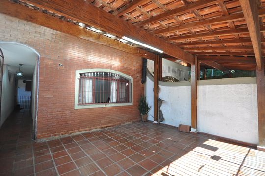 Garagem de casa à venda com 3 quartos, 156m² em Horto Florestal, São Paulo