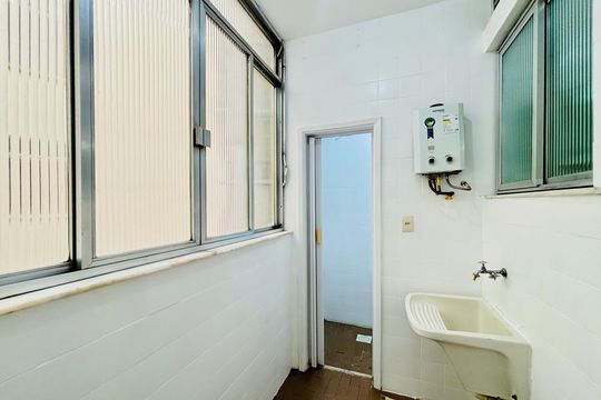Apartamento à venda com 2 quartos, 68m² em Copacabana, Rio de Janeiro
