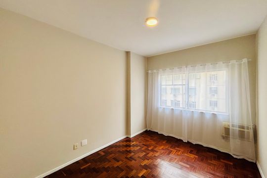 Apartamento à venda com 2 quartos, 68m² em Copacabana, Rio de Janeiro