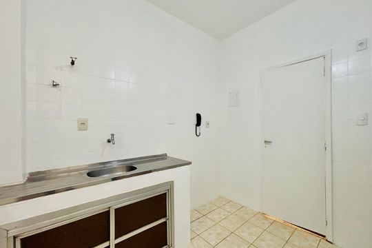 Apartamento à venda com 2 quartos, 68m² em Copacabana, Rio de Janeiro