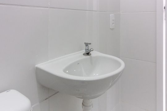 Banheiro de apartamento para alugar com 2 quartos, 35m² em Parque Novo Mundo, São Paulo