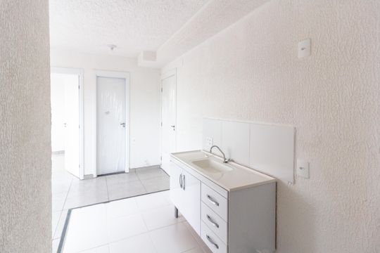 Cozinha e Área de Serviço de apartamento para alugar com 2 quartos, 35m² em Parque Novo Mundo, São Paulo