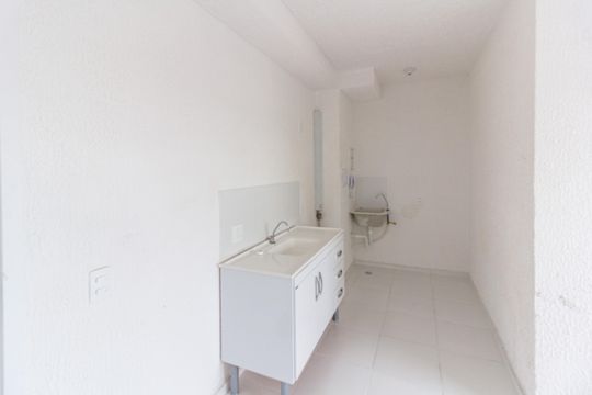 Cozinha e Área de Serviço de apartamento para alugar com 2 quartos, 35m² em Parque Novo Mundo, São Paulo