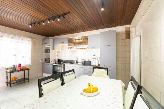 Casa à venda com 2 quartos, 300m² em Harmonia, Canoas