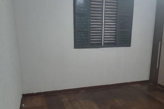 Quarto de casa para alugar com 1 quarto, 150m² em Parque Casa de Pedra, São Paulo