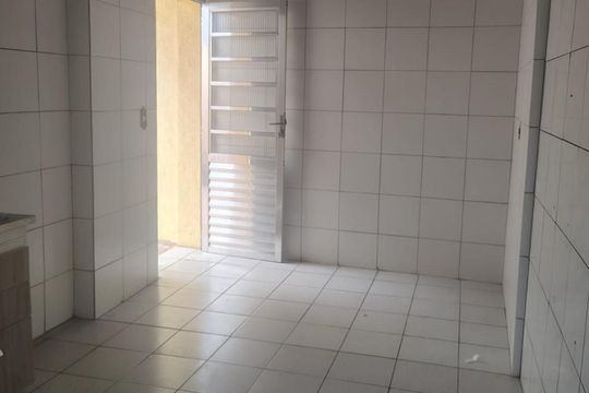 Cozinha de casa para alugar com 1 quarto, 150m² em Parque Casa de Pedra, São Paulo