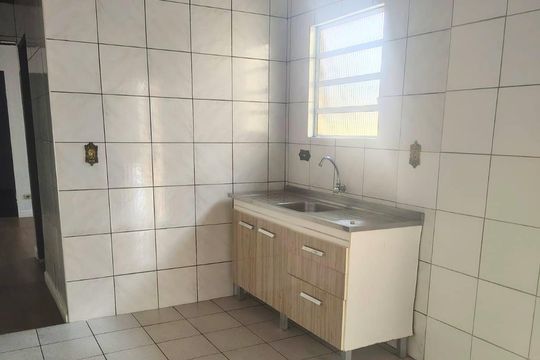 Cozinha de casa para alugar com 1 quarto, 150m² em Parque Casa de Pedra, São Paulo