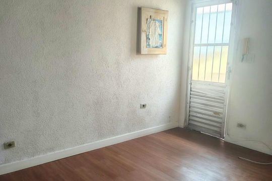 Sala de casa para alugar com 1 quarto, 150m² em Parque Casa de Pedra, São Paulo