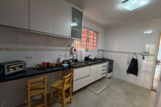 Cozinha de casa à venda com 3 quartos, 248m² em Vila Ipojuca, São Paulo