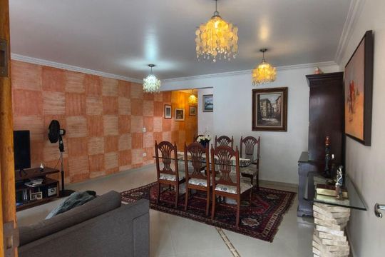 Sala de casa à venda com 3 quartos, 248m² em Vila Ipojuca, São Paulo