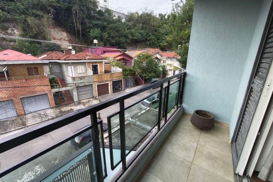 Varanda de casa à venda com 3 quartos, 248m² em Vila Ipojuca, São Paulo