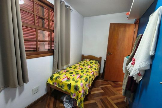 Casa à venda com 3 quartos, 248m² em Vila Ipojuca, São Paulo