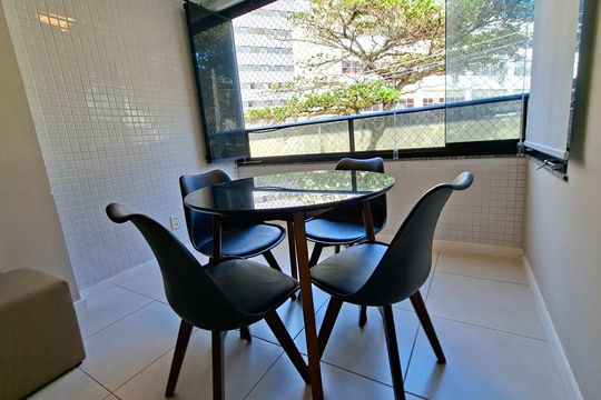 Sala de apartamento para alugar com 1 quarto, 50m² em Ondina, Salvador