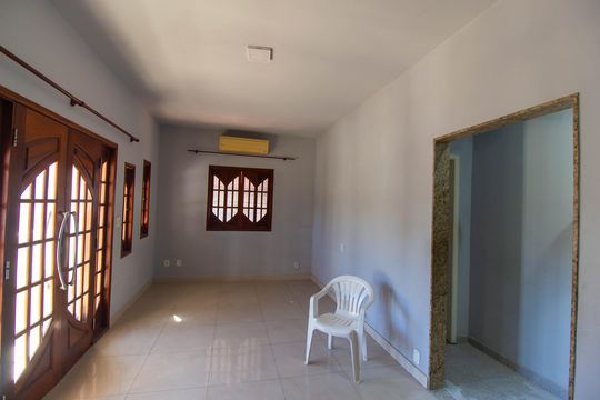 Sala de casa à venda com 2 quartos, 143m² em Barreto, Niterói