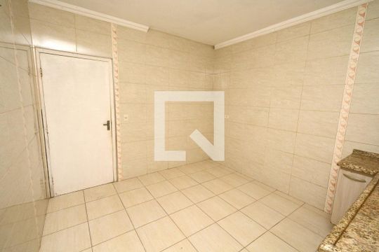 Casa à venda com 5 quartos, 323m² em Vila California(Zona Sul), São Paulo