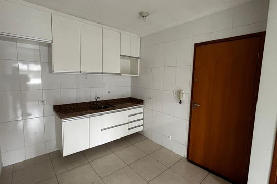 Cozinha de apartamento para alugar com 1 quarto, 35m² em Centro, Santo André