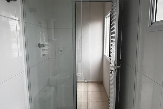 Banheiro de apartamento para alugar com 1 quarto, 35m² em Centro, Santo André