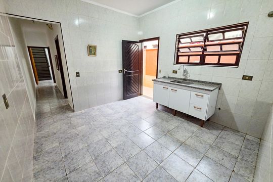 Cozinha de casa para alugar com 3 quartos, 121m² em Princesa, Praia Grande