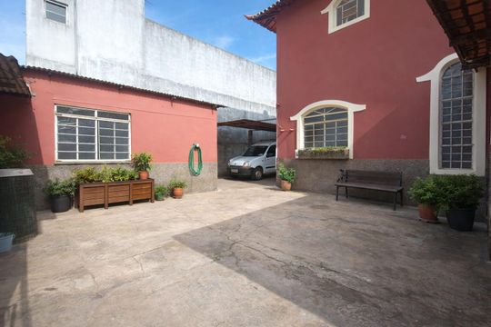 Área externa de casa para alugar com 2 quartos, 120m² em Jardim Canada, Nova Lima
