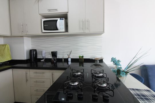 Cozinha de apartamento para alugar com 1 quarto, 32m² em Jardim Santa Teresinha, São Paulo
