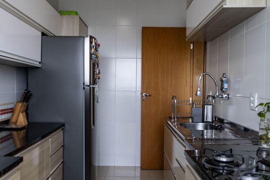 Cozinha de apartamento à venda com 2 quartos, 69m² em Buritis, Belo Horizonte