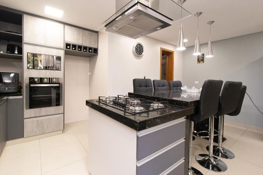 Cozinha - Armários de casa à venda com 4 quartos, 350m² em Cidade Industrial, Curitiba