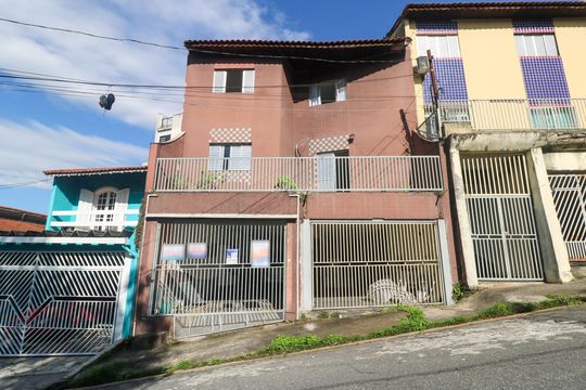Fachada de apartamento à venda com 3 quartos, 100m² em Vila Alto de Santo Andre, Santo André