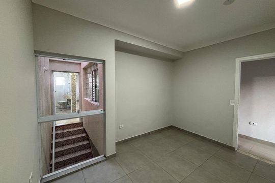 Quarto 2 de casa para alugar com 3 quartos, 570m² em Vila Engenho Novo, Barueri
