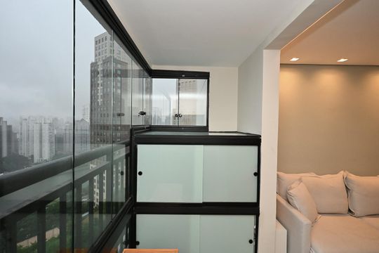 Varanda de apartamento para alugar com 2 quartos, 40m² em Cidade Jardim, São Paulo