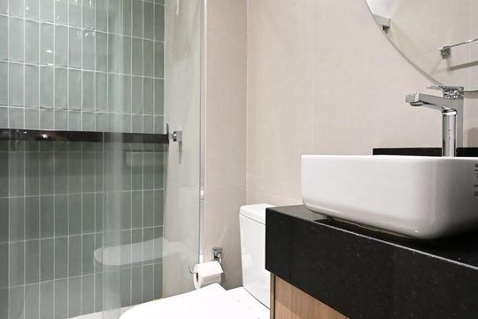 Banheiro de apartamento para alugar com 2 quartos, 40m² em Cidade Jardim, São Paulo
